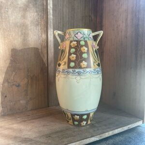 Vintage I.E. & C. Co Japan Hand-Painted Porcelain Vase